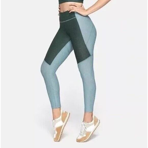 Outdoor Voices Two Tone 7/8 Athletic Leggings Sz XS 24" Inseam Compression Green - Picture 1 of 11